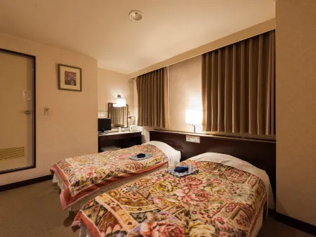 Business Hotel Suzuya Отели рядом с достопримечательностью «Shorinzan Darumaji Temple»