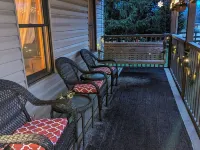 The Lazy Cat Lodge - Hot Tub - Fire Pit Hotels in Delaware County