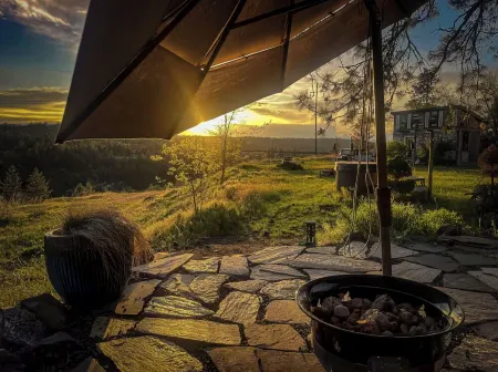Garden Bodega on Sunset Ridge, Near Downtown, Hot tub, all with Panoramic View