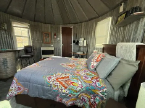 The Silo - Unique Guest Room with Great Views