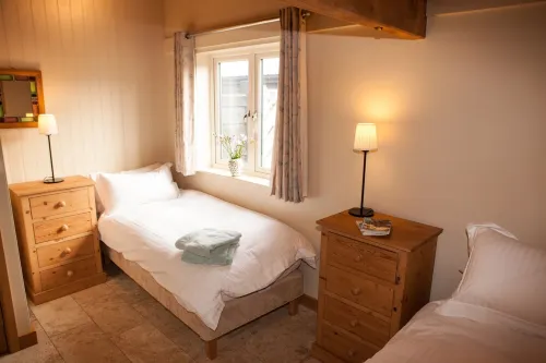 Secluded, family and pet friendly - close to Peppa Pig World and the New Forest