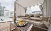 Dongnae Hound Hotel Sajik Minam Station - Inns