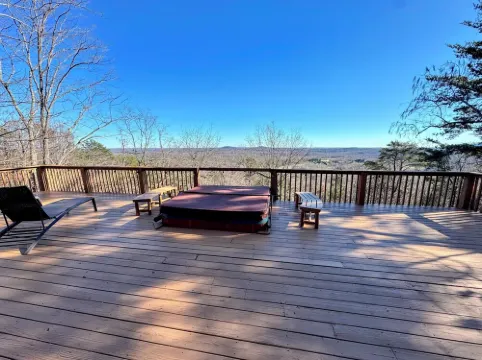 Above & Beyond - Cabin w/ Massive Views Near Helen