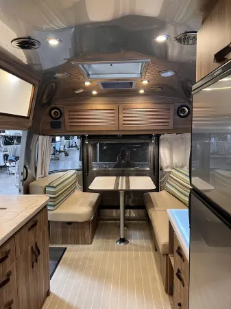 Affordable Rare Tommy bahama skeeps 2+ in half moon bay