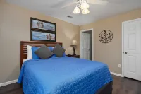 Retreat @ the Hills w/ Pets and Game Room Hotels near Branson Airport
