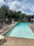 Condo, Walk To Stadium And Free Parking!!!!!