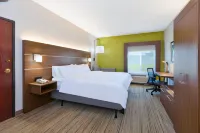 Holiday Inn Express & Suites THREE RIVERS by IHG