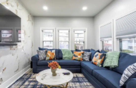Spacious 3-bedroom apartment with WiFi, Parking in welcoming New Rochelle