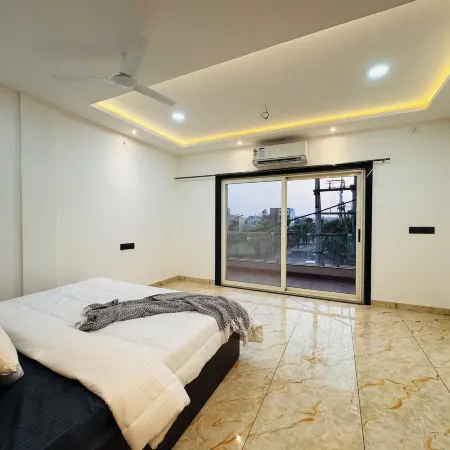 Home Escape Azure 3BHK Bunglow Near Apollo DB City