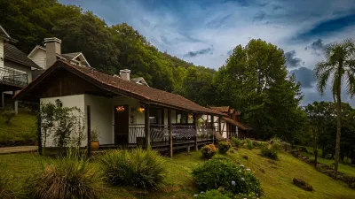 Pousada la Vista Hotels near Snowland Gramado