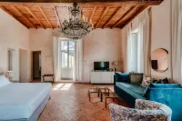 Dandelion Como Suites & Park Hotels in Montano Lucino