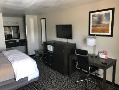 Days Inn by Wyndham Grove