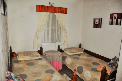 Viewpoint Lodge & Safari Tours