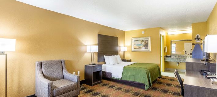 Quality Inn Mobile West Tillmans Corner โรงแรมในโมบีล