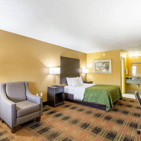 Quality Inn Mobile West Tillmans Corner