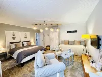 Marquise Barbot Hotels in Corbeil-Essonnes