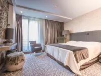 Alpin Resort Hotel Hotels near Stadion