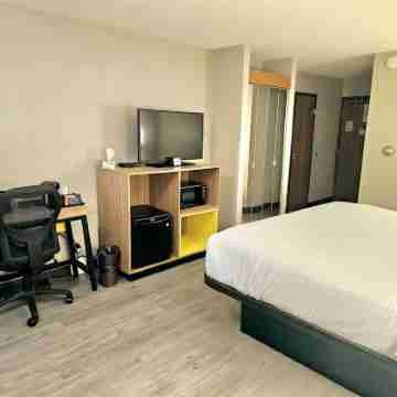 Days Inn by Wyndham Rolla Rooms