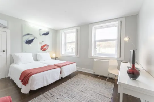 Cosme Apartments by Olala Homes