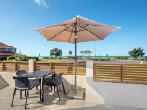 Beachpoint Apartments Hotels in Ohope