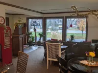 The Meadowlark Inn Hotels in Otsego County