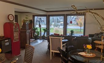The Meadowlark Inn