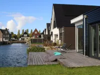Peaceful Villa on the Water in Stavoren