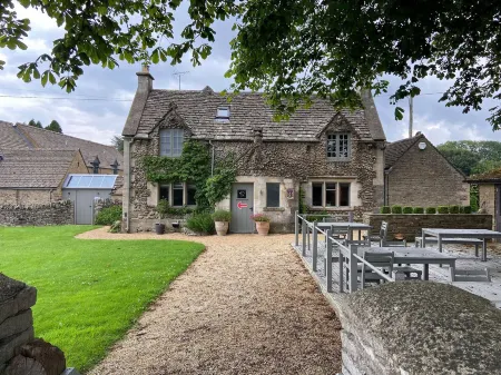 The Ragged Cot Отели в г. Бримскомб