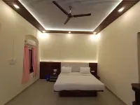 Laxmi Hotel, Matheran