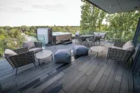 BJ81 Suite Hotel - 3-Star