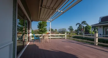 รูปภาพของเธอร์ตี้ดีกรีอินเฟบัวรี เขาเต่า หัวหิน