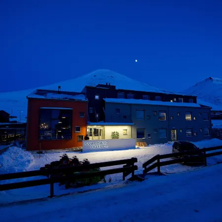 Svalbard Hotell | Polfareren