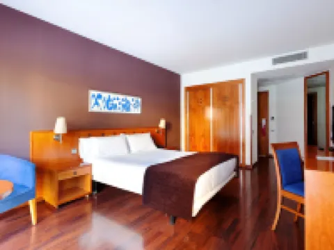 Hotel Viladomat Hotels near Barcelona Sants Railway Station