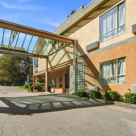 Motel 6 Surrey, BC