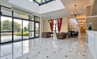 White Rock Castle Suite Hotel & Spa