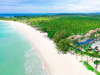 Graceland Khaolak Beach Resort Hotels near Bangsak Beach