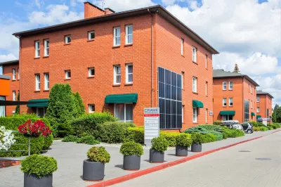 Warsaw Apartments - Apartamenty Sadyba فنادق في وارسو