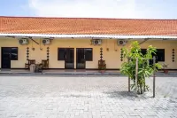 KoolKost Syariah Near Transmart Tegal
