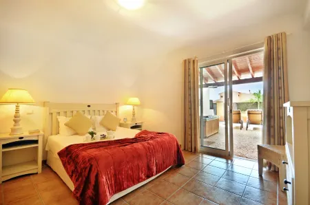 Jardim da Meia Praia Resort