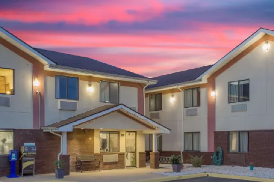 阿波馬託克斯温德姆速8酒店