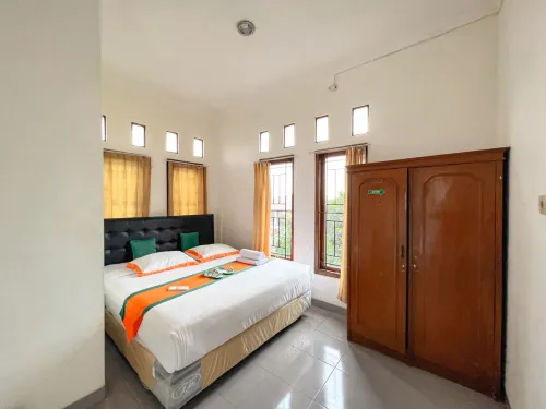Homestay Syariah Jakal 3 Dekat Ugm by Simply Homy - Kitchenette