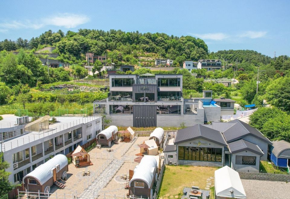 hotel overview picture