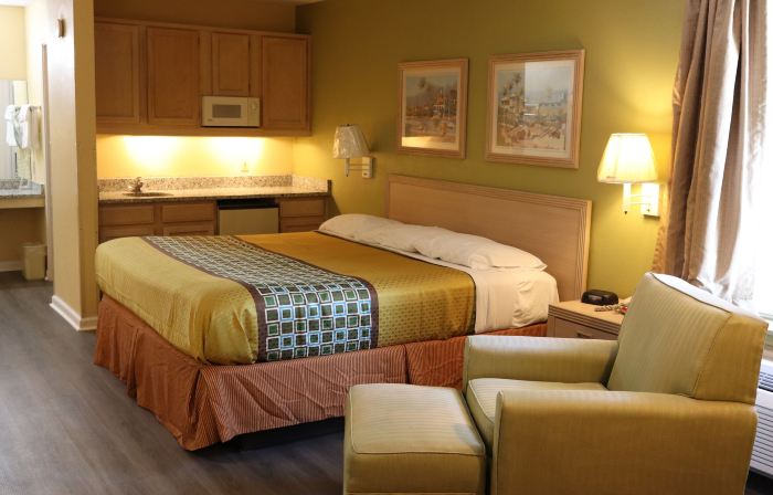 Woodstream Inn