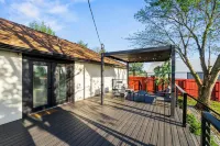 New! Family Retreat • Hot Tub & Fun country home!