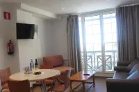 Apartamentos Sabica Nevada Plaza Hotels in Guejar Sierra