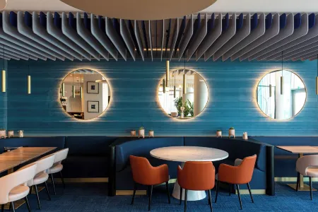 Mercure Dunkerque Centre Gare Отели рядом с достопримечательностью «Парк Мало»