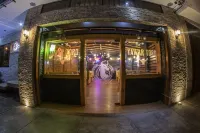 卡拉爾的拉斯特拉薩斯飯店 住宿飯店