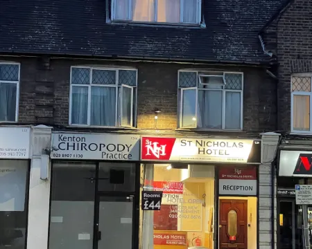 St. Nicholas Hotel Harrow ハーロウのホテル