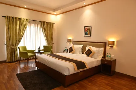 Foxoso Misty Oaks Resort