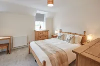 Host & Stay | No 5 Hoggarths Yard